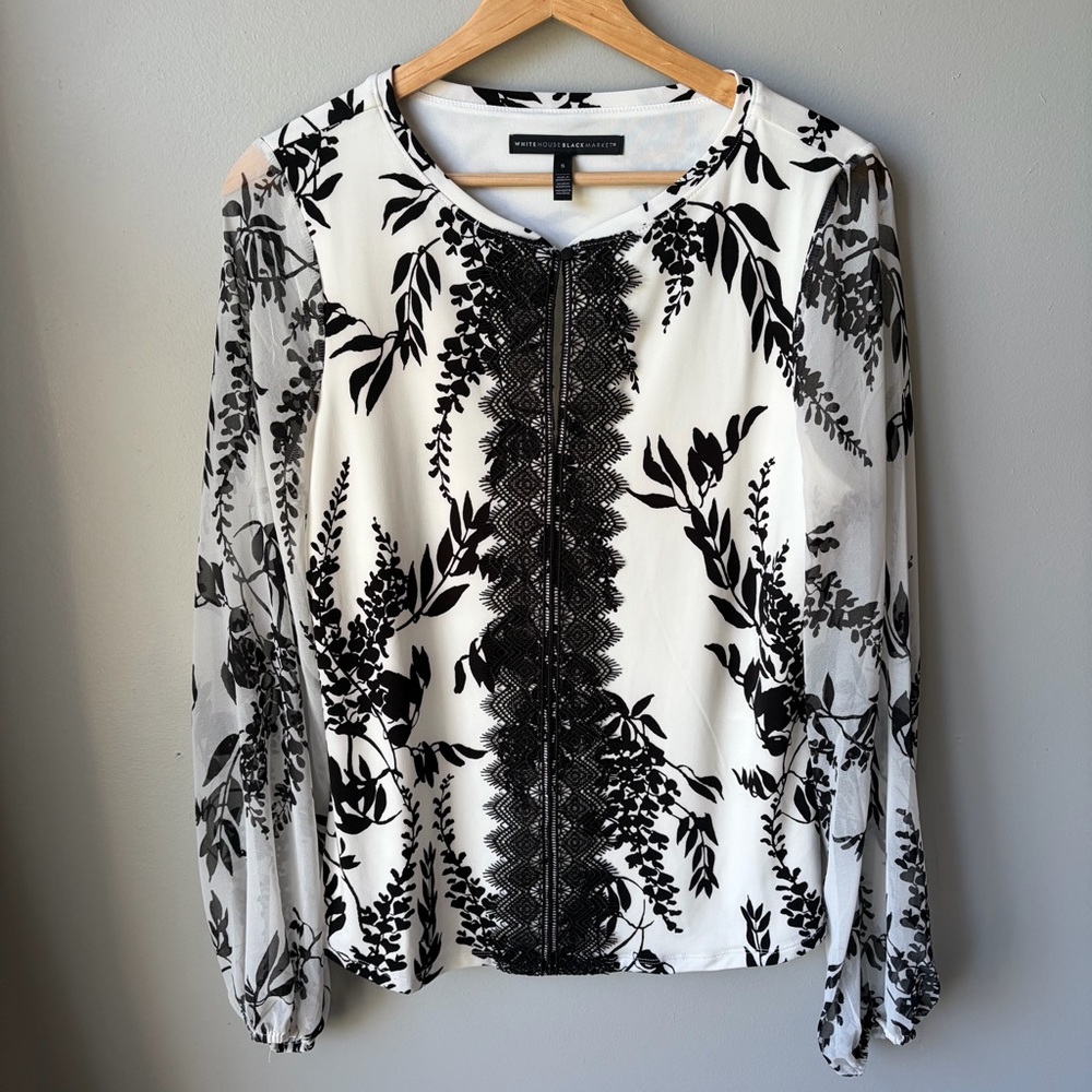 White House Black Market Women’s Blouse Lace Black And‎ White Lined Size Small